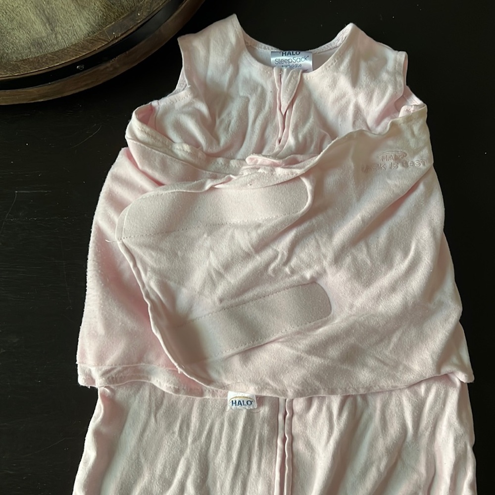 Pink halo sleep sack. Size small. Worn a few times and smoke free home.